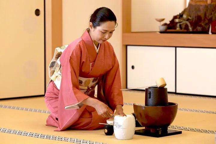 Group Charter Japanese Traditional Tea Ceremony in Minato