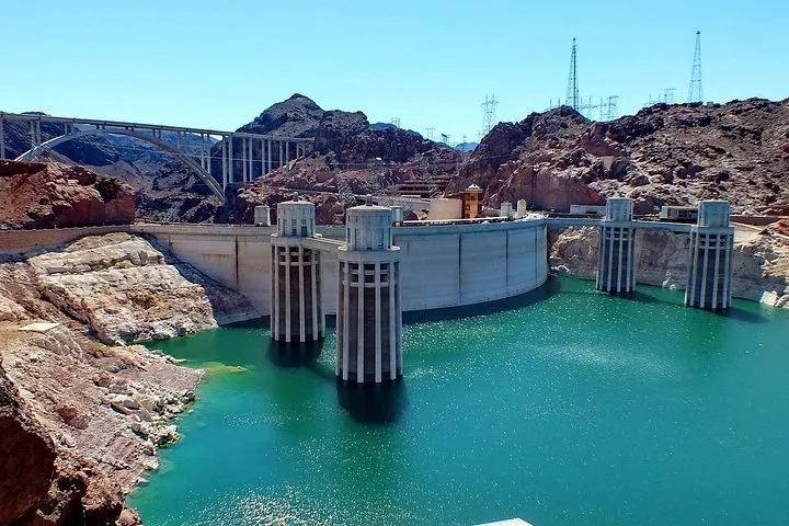 Private Hoover Dam Tour in a Mercedes Sprinter