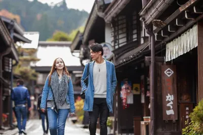 One Way Bus: Tokyo to Takayama via Oshino Hakkai