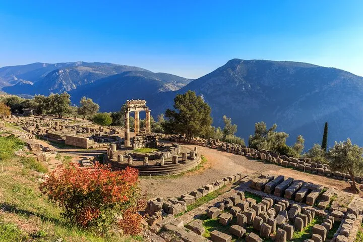 Private Transfer from Athens to Delphi