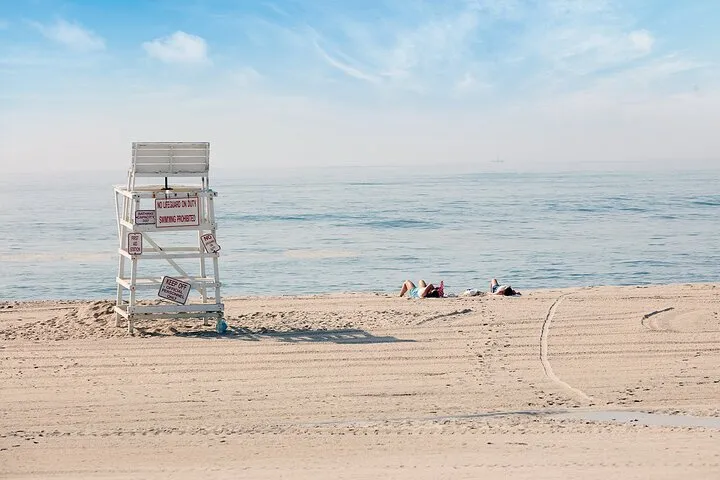 Hamptons, Sag Harbor & Outlet Shopping, 1-Day Tour from NYC