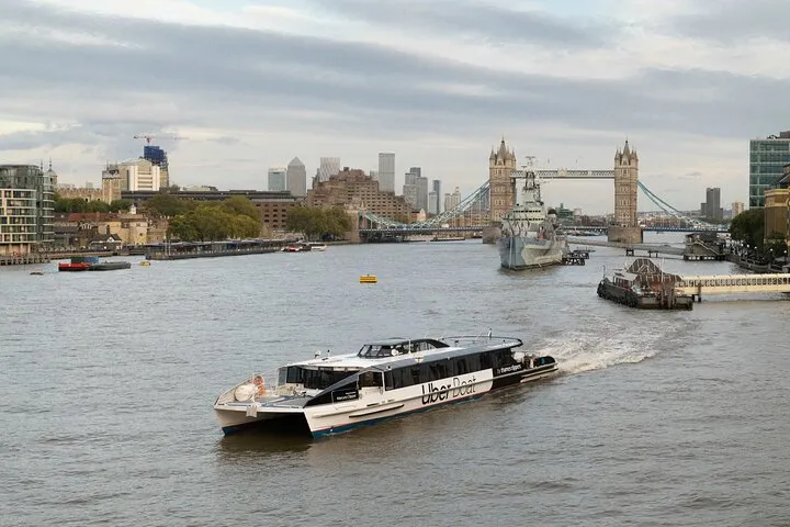 London Roundtrip Thames Cruise Uber Boat by Thames Clippers