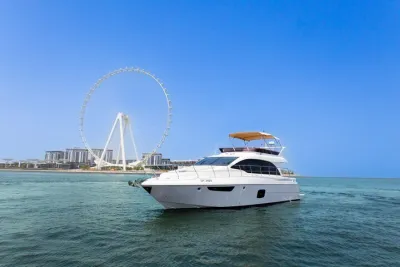 Dubai: 52ft Private Luxury Yacht For Rental