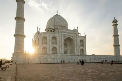 Jaipur to Taj Mahal Day Trip with Fatehpur Sikri