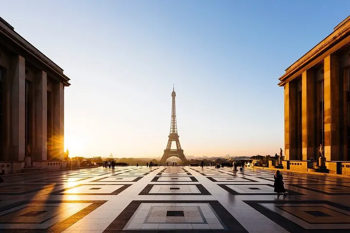 Paris Private Full Day Walking Tour