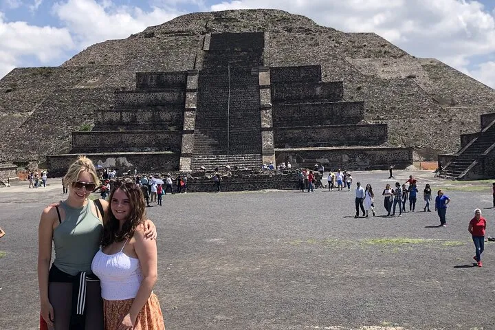 Small Group: Teotihuacan Pyramids and Shrine of Guadalupe with Lunch
