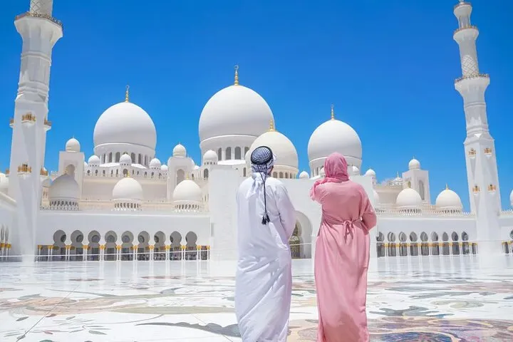 Dubai to Abu Dhabi Full-Day Sightseeing Tour