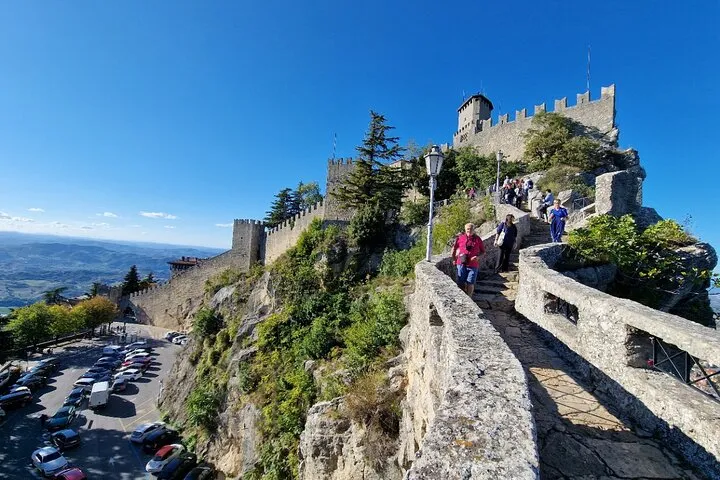 8‑Day Tuscany & Umbria Luxury Tour with Private Driver & Guide