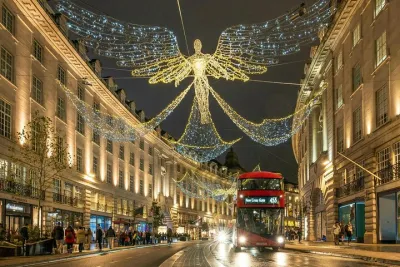 Christmas Lights and Holiday Sights Walking Tour in London