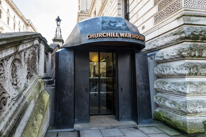 Wartime London Walking Tour & Churchill War rooms Entry 12ppl Max