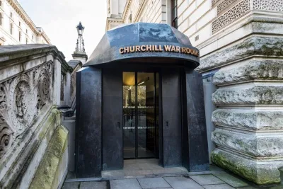 Wartime London Walking Tour & Churchill War rooms Entry 12ppl Max