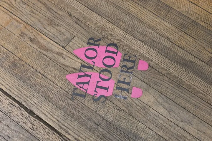 Private Taylor Swift Hotspots Walking Tour