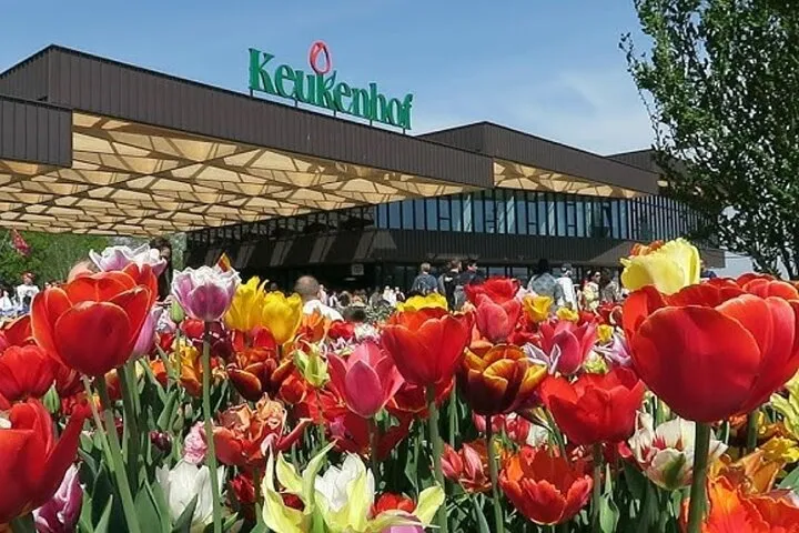 Private Keukenhof Tour From Amsterdam Skip-the-line tickets incl!