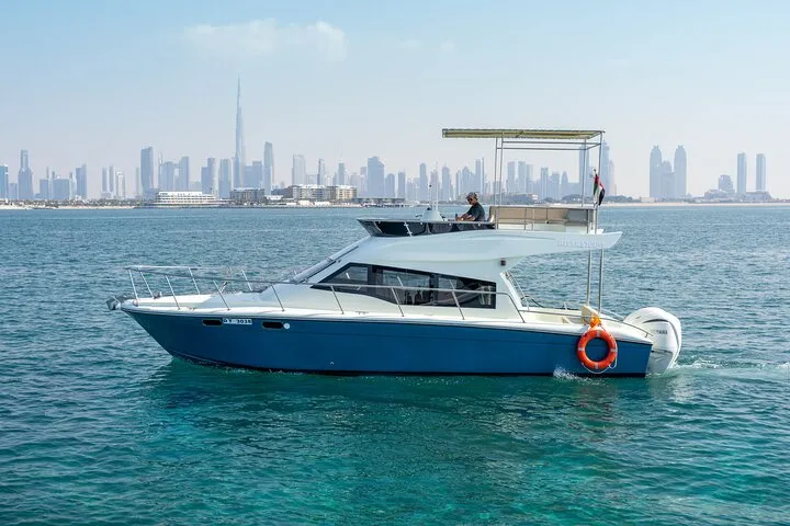 Dubai Charter Boat : Book 40ft Private Yacht up to 12 people