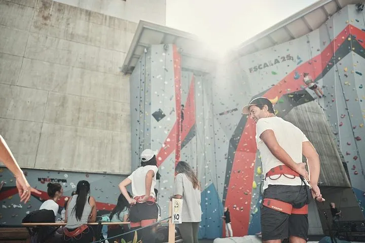Introduction to Sport Climbing in Pilar 7 Lisbon