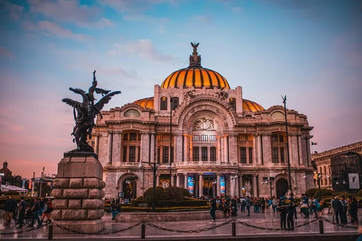 Mexico City Walking Tour: Explore Top Sights & Hidden Gems