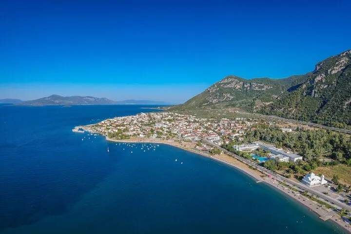 Private Transfer from Athens to Kamena Vourla