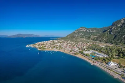 Private Transfer from Athens to Kamena Vourla