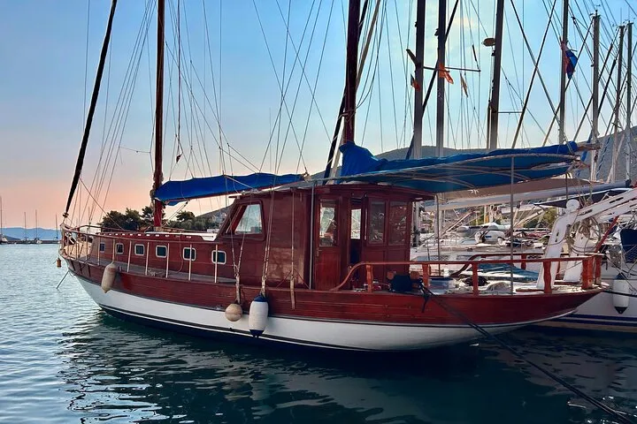 Athens Riviera, An Unforgettable day cruise,Boat experience
