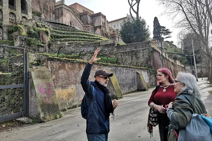 Small-Group Rome Walking Tour: Aventine Hill & Circo Massimo