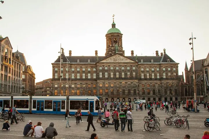 Anne Frank Walking Tour Amsterdam + Ebook