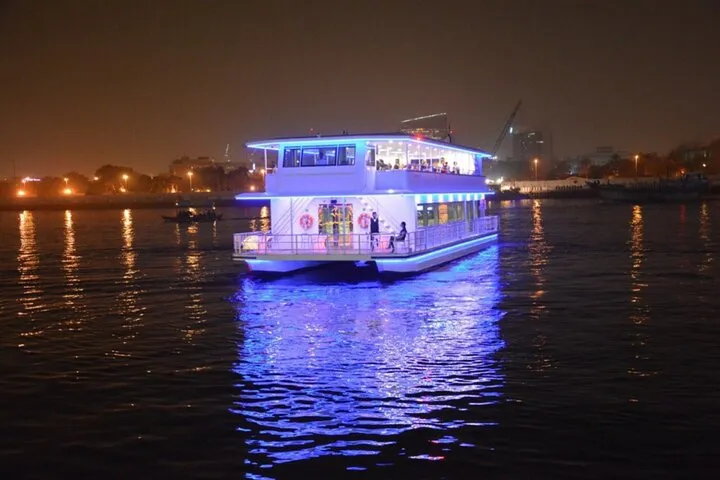 Dubai Marina Yacht with BBQ Buffet Dinner and Iconic Views