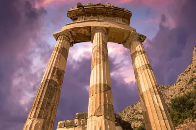 Private Luxury Tour: Delphi & Galaxidi – From Oracle to the Sea