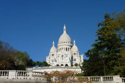 Paris City and Louvre Museum Small Group Shared Tour