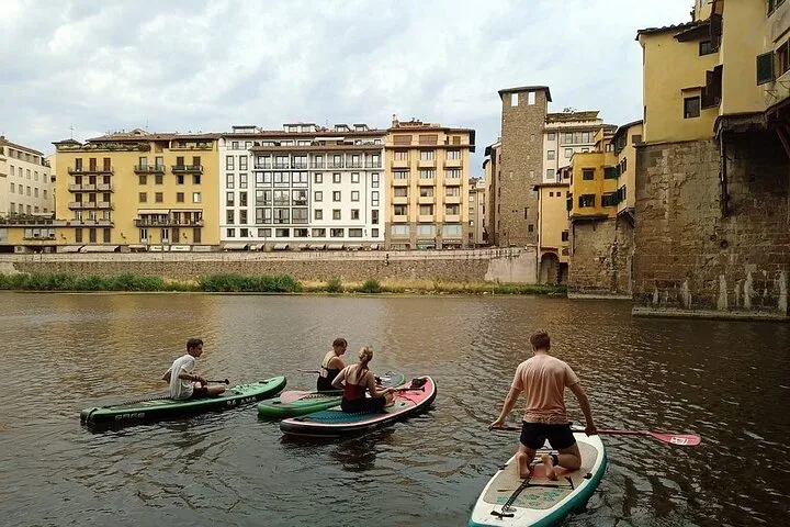 One-oar Surfing on the Arno River from Florence
