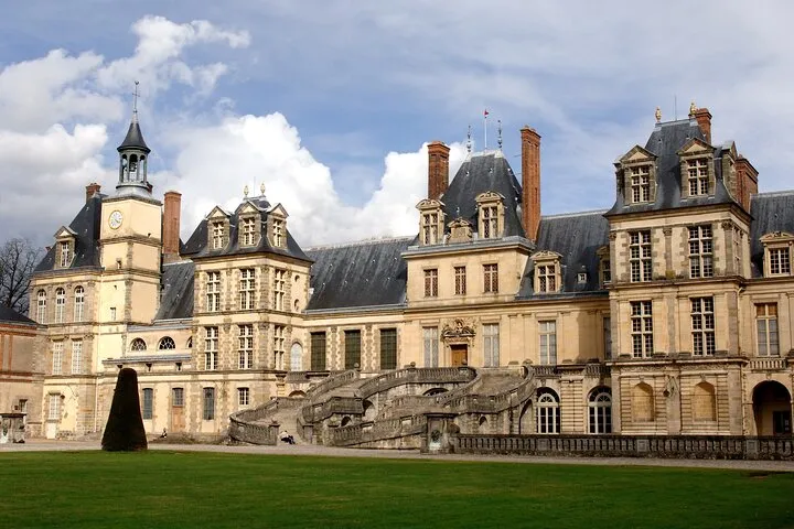 Private Full Day Fontainebleau and Versailles