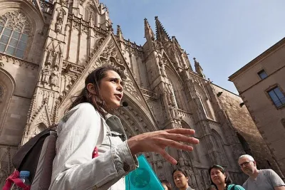 Gothic Quarter Donation-Based Walking Tour in English