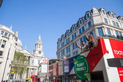 London Tootbus Hop on Hop off Bus Tour and Thames River Cruise