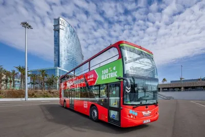 Barcelona City Tour Hop-On Hop-Off with Optional Catamaran trip