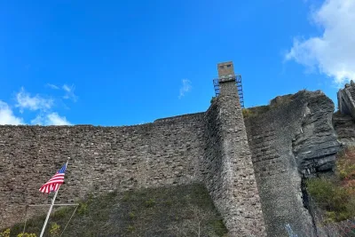 Explore the Niagara River Gorge and Power Plant Ruins Hiking Tour