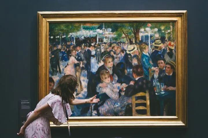 Louvre and Musee d Orsay Exclusive Museum Tour Entry Included