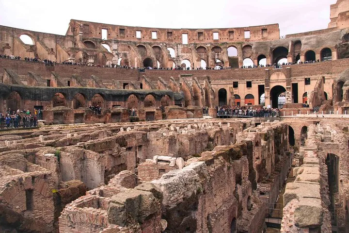 Rome: Colosseum Arena Floor, Roman Forum and Palatine Hill Tour