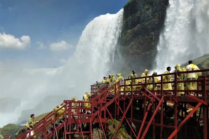 American Side Express Tour With Maid of the Mist Boat Ride & Cave