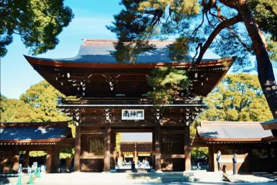 Tokyo: Meiji Jingu and Harajuku, sacred and profane