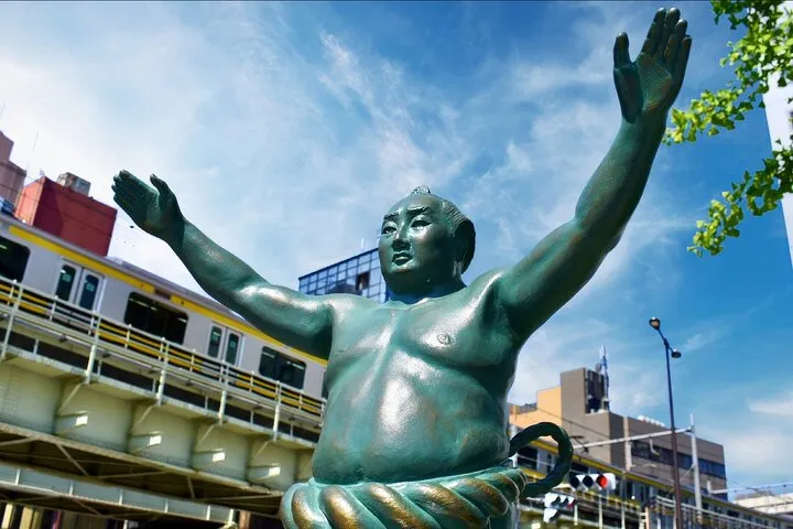 Tokyo: Step into tradition, sumo wrestlers and geisha