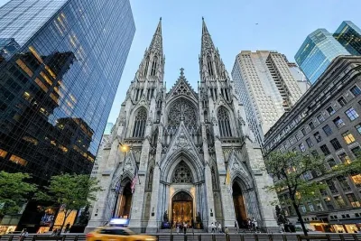Fifth Avenue Unveiled: Luxury, History & Icons Walking tour