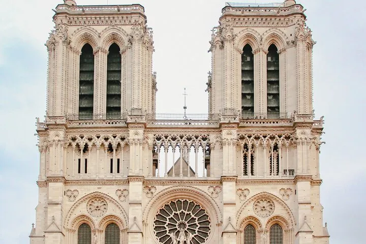 Notre-Dame Cathedral Guided Tour with Access