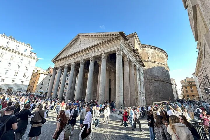 Fast Track Ticket in Pantheon (Rome) with Audio Guide