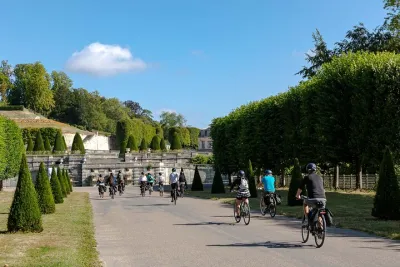 Nature electric bike ride from Paris to Versailles