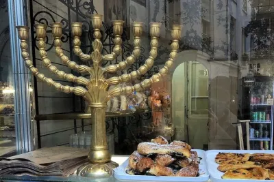 Historic Jewish Quarter Walk in Paris