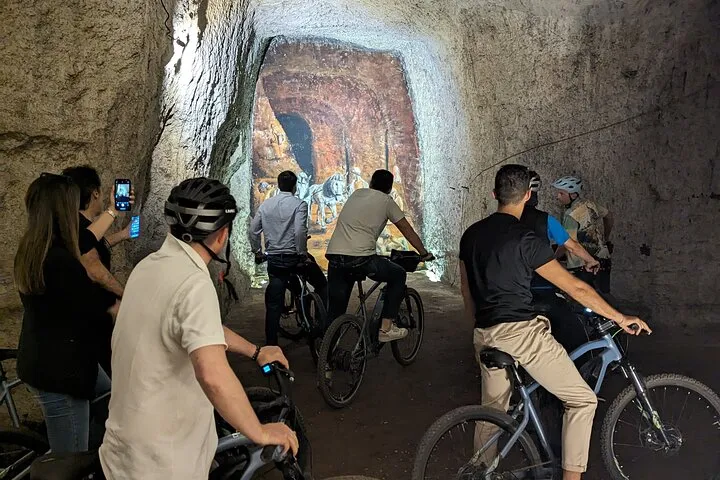 Rome: Appia Antica E-Bike tour with Rome's Underground Labyrinth