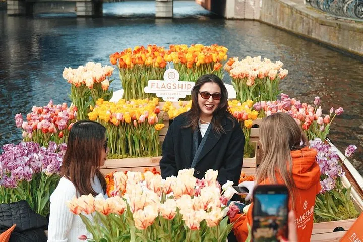 Amsterdam: Exclusive Tulip Tour Canal Cruise