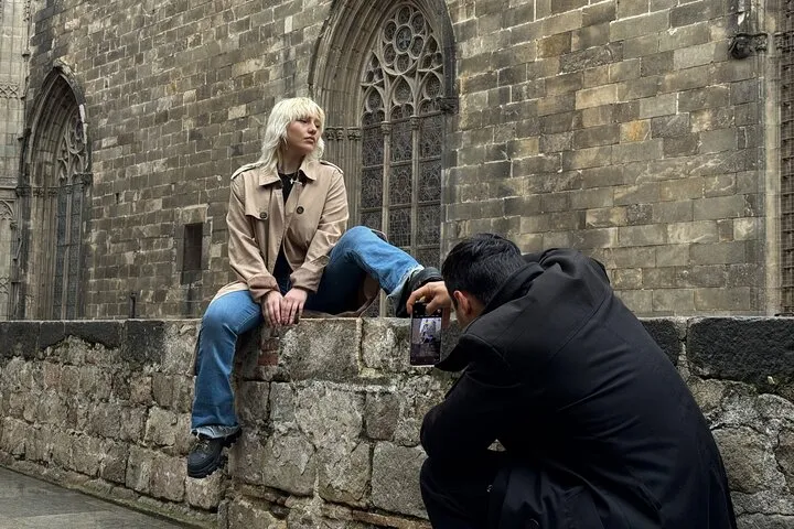 Barcelona Photo Walking Tour Instagrammable Portraits