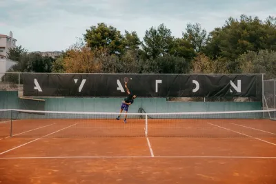 Play Tennis in Athens with Locals