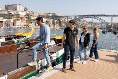 Porto, Nazaré and Óbidos in 2 days from Lisbon