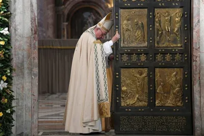 Rome: Vatican, Sistine Chapel Restoration & St. Peter's Tour